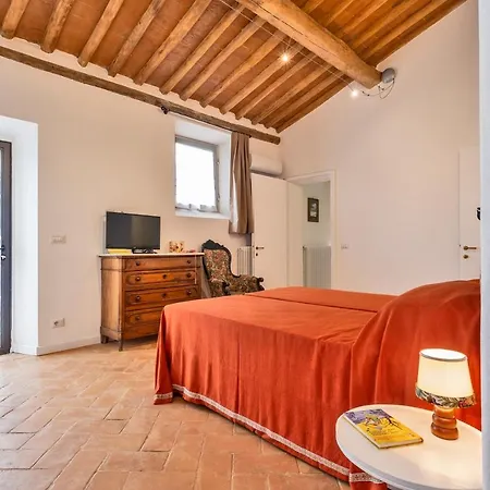 Tenuta Di Megognano Apartment *